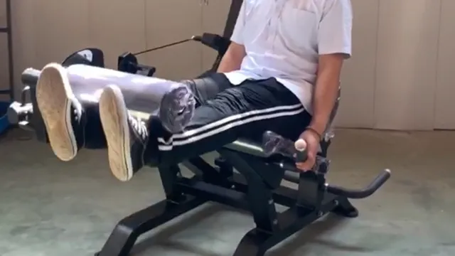 Máquina de extensión de pierna y femoral acostado
