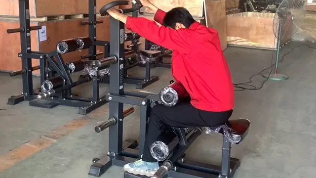 Máquina de empuje de cadera de pie
