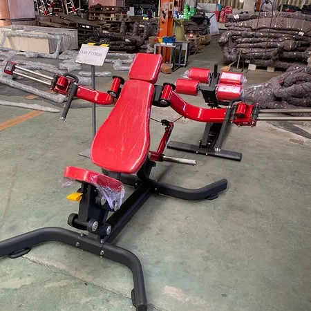 Máquina de apertura de pecho inclinada