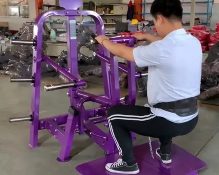 Máquina de sentadillas con cinturón