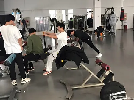 Equipamiento fitness para Escuela